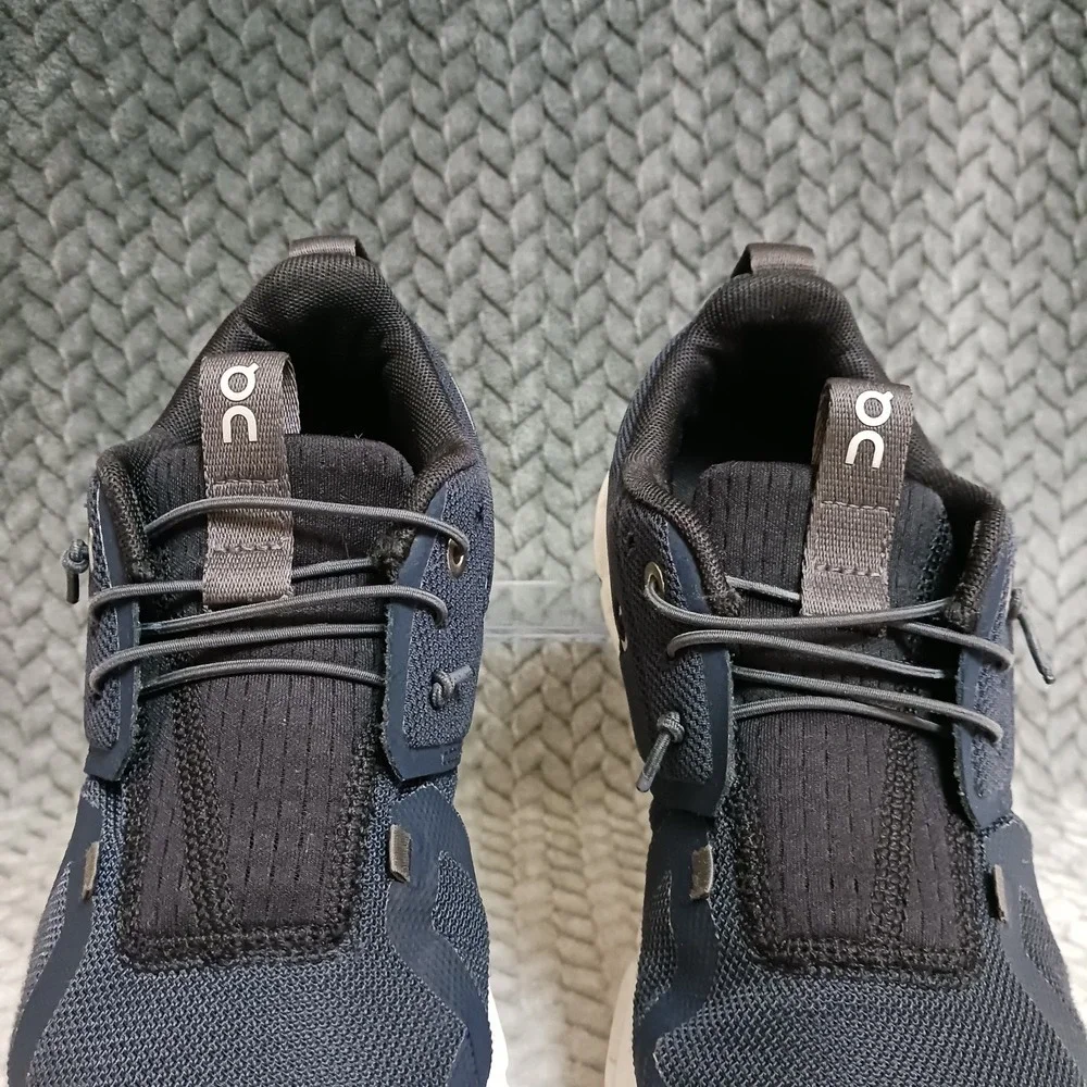 On Running Cloud Sky Midnight Black GS Walking Running Sneakers Shoes Size 5Y